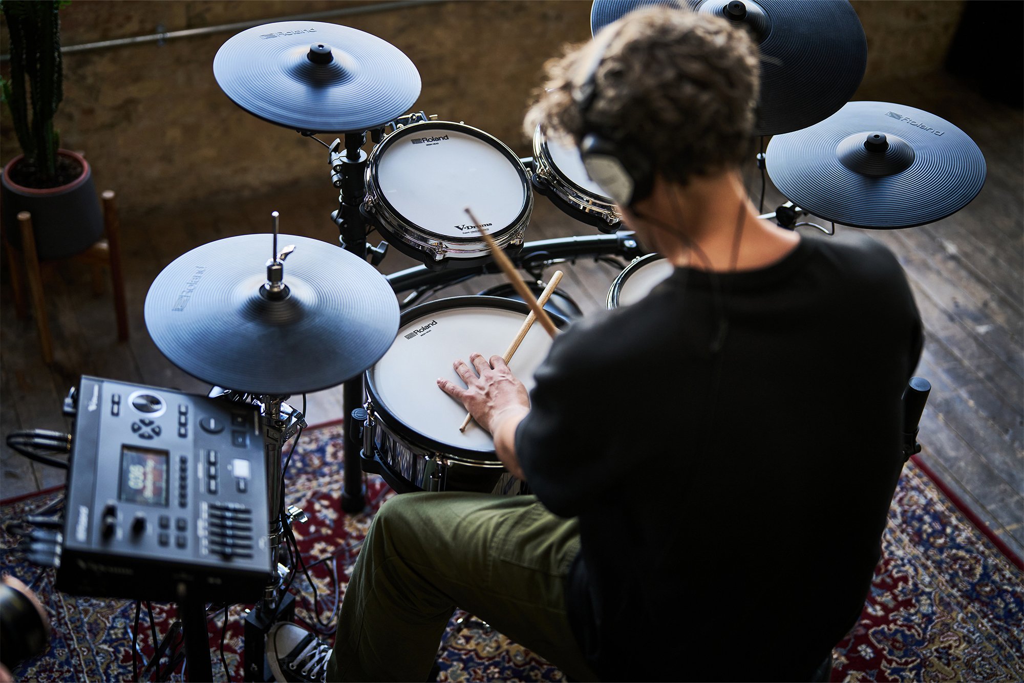 TD516 V-Drums Kit mit V51 Modul und PD-140DS Digital Snare
